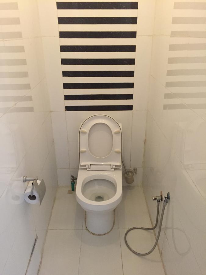 White Palace Hotel أنتاناناريفو المظهر الخارجي الصورة
